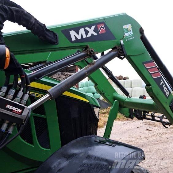John Deere 6120M الجرارات