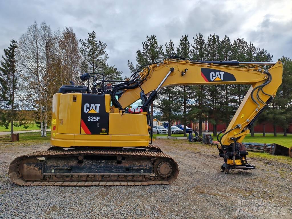CAT 325 F L حفارات زحافة