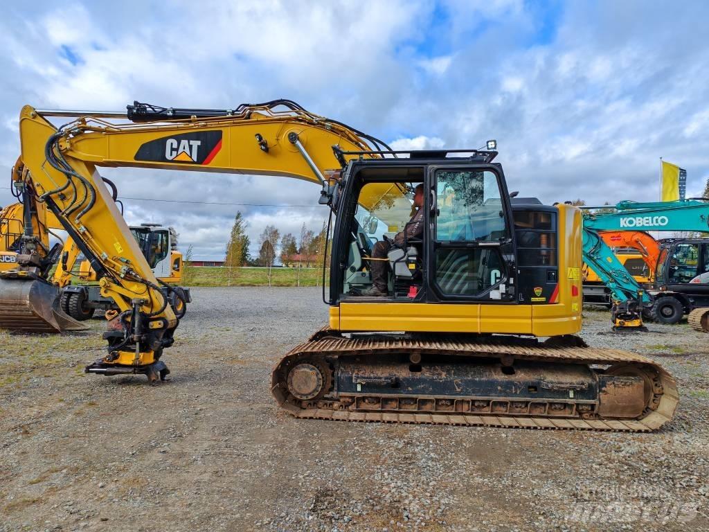 CAT 325 F L حفارات زحافة