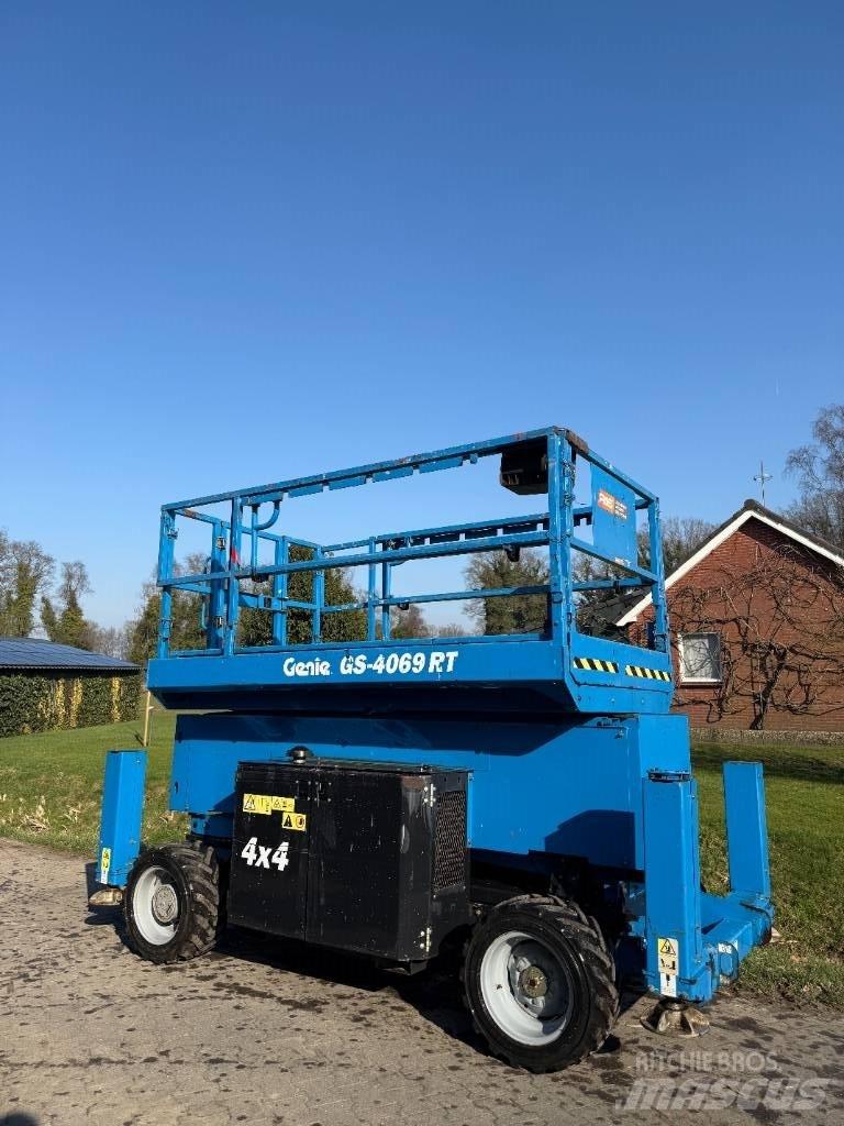 Genie GS 4069 RT رافعات مقصية الشكل