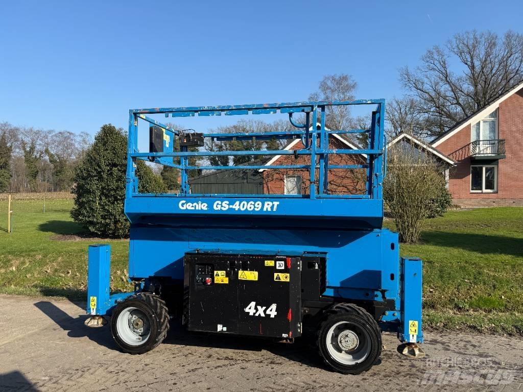 Genie GS 4069 RT رافعات مقصية الشكل