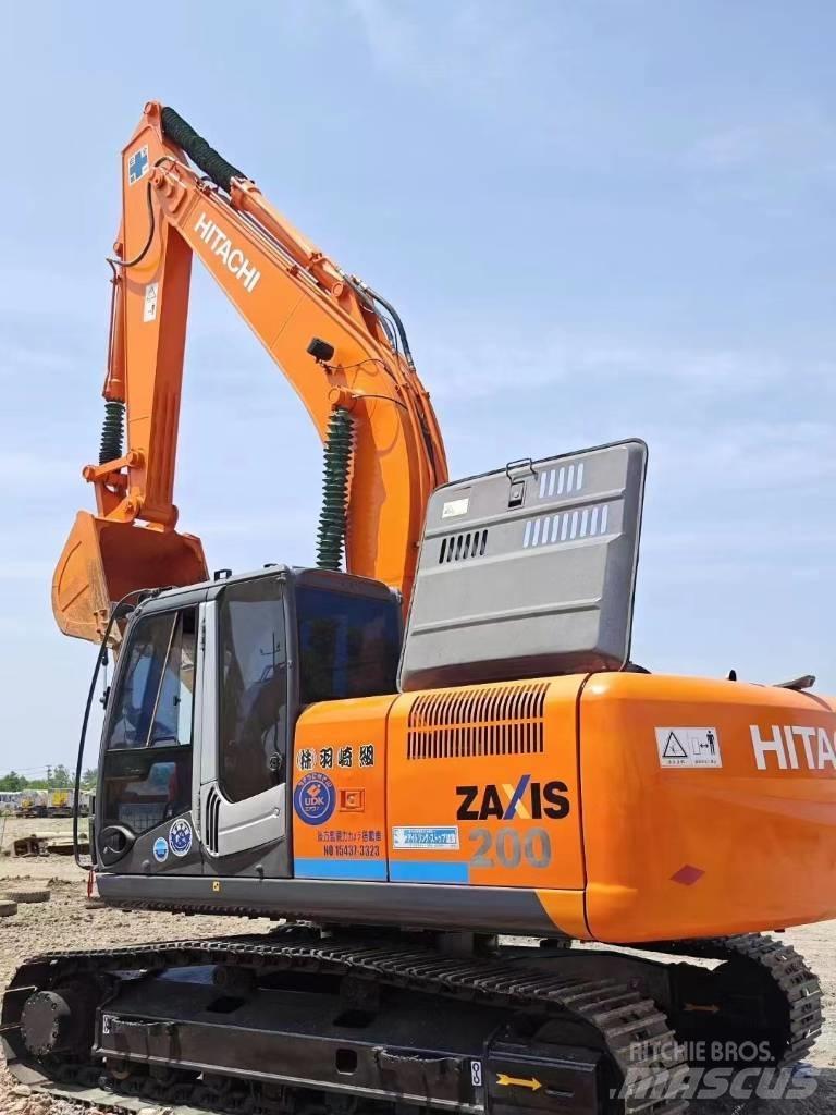 Hitachi ZX200 حفارات زحافة