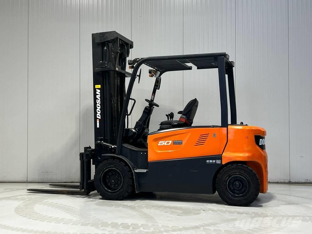 Doosan B50XC-7 شاحنات ذات رافعات شوكية تعمل بالكهرباء