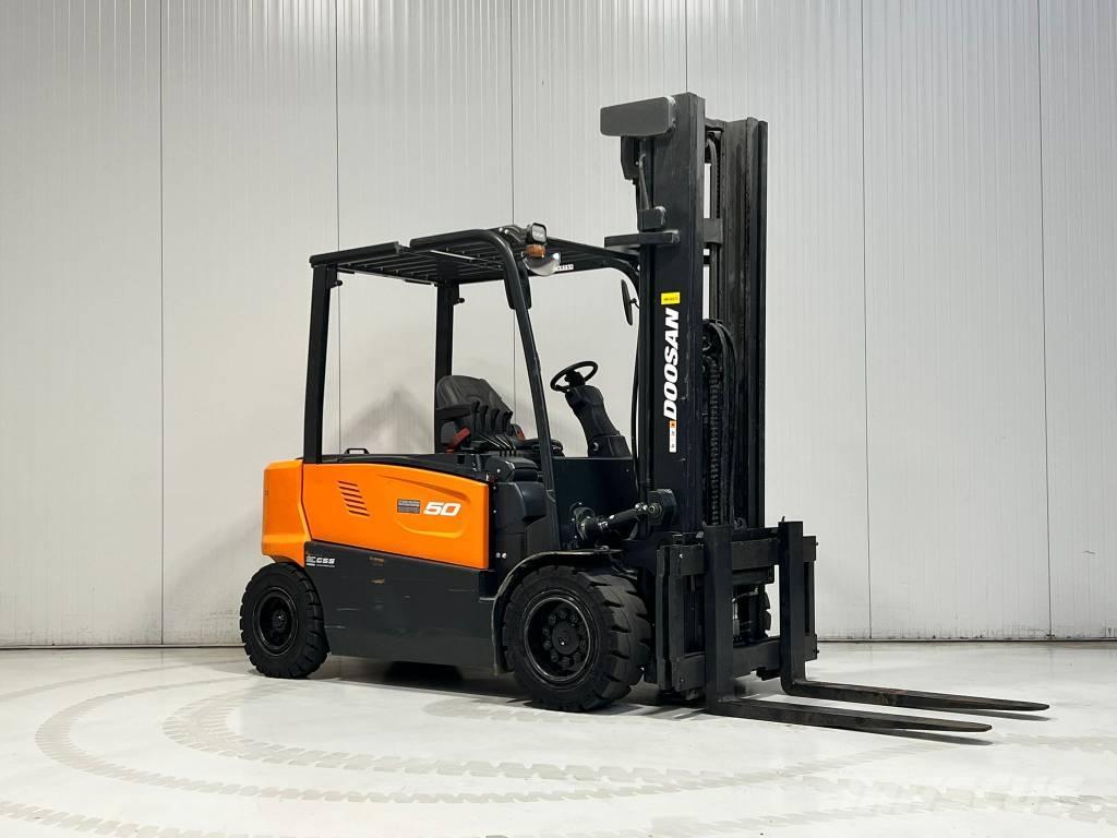 Doosan B50XC-7 شاحنات ذات رافعات شوكية تعمل بالكهرباء