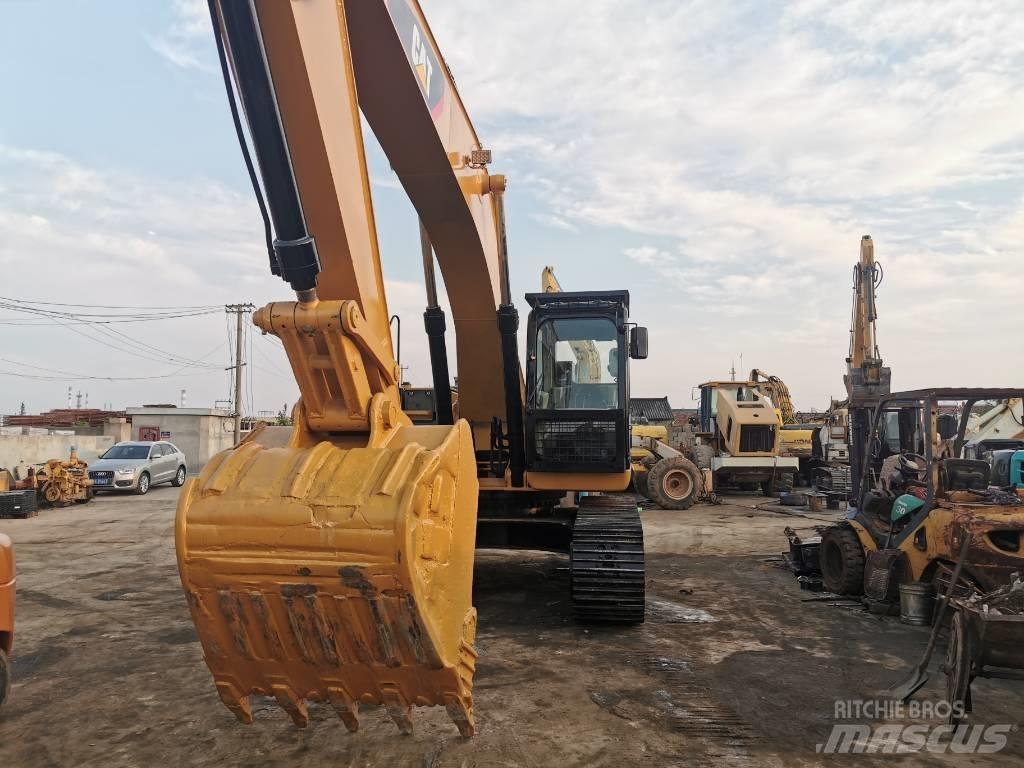 CAT 330DL حفارات زحافة