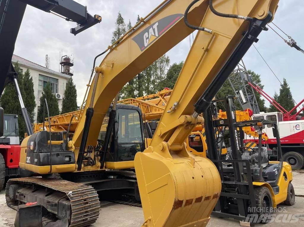 CAT 320 C L حفارات زحافة