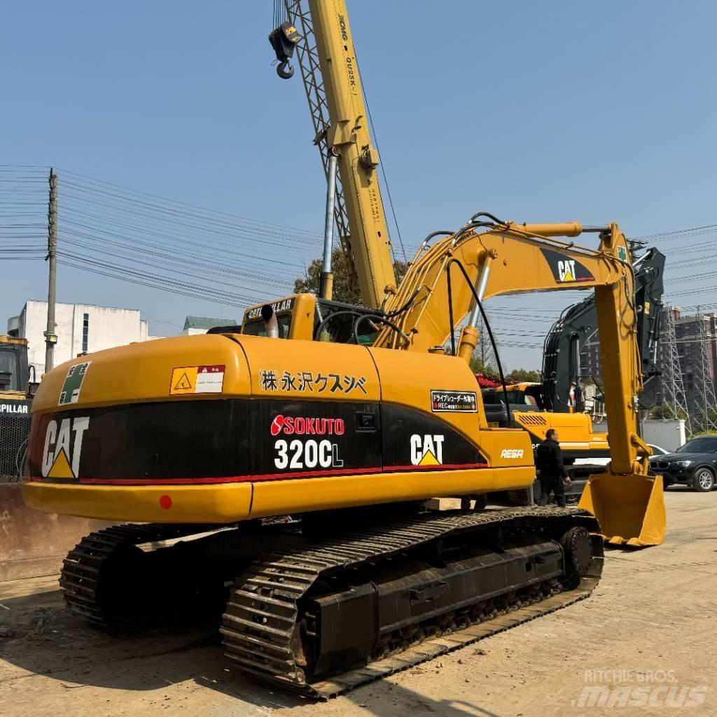 CAT 320 C L حفارات زحافة