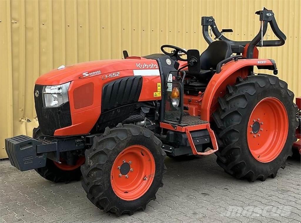 Kubota L1552 HST الجرارات