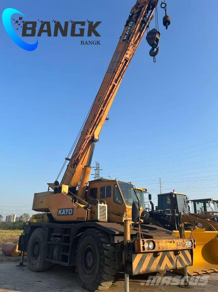 Kato KR 25 H رافعات الطرق الوعرة