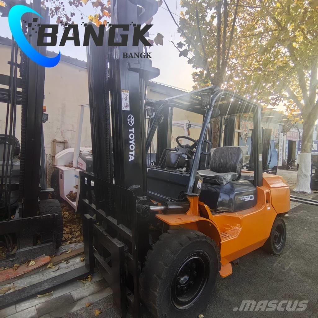 Toyota 7 F50 شاحنات الديزل