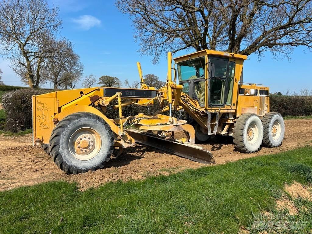CAT 120 H NA معدات تمهيد الطرق