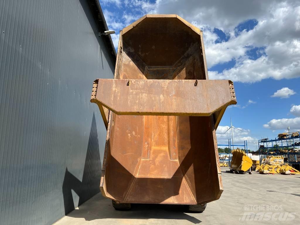 CAT 730 ساحبات مفصلية