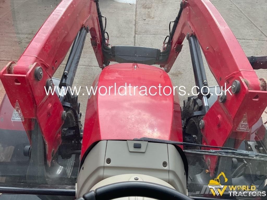 Massey Ferguson 5713 الجرارات