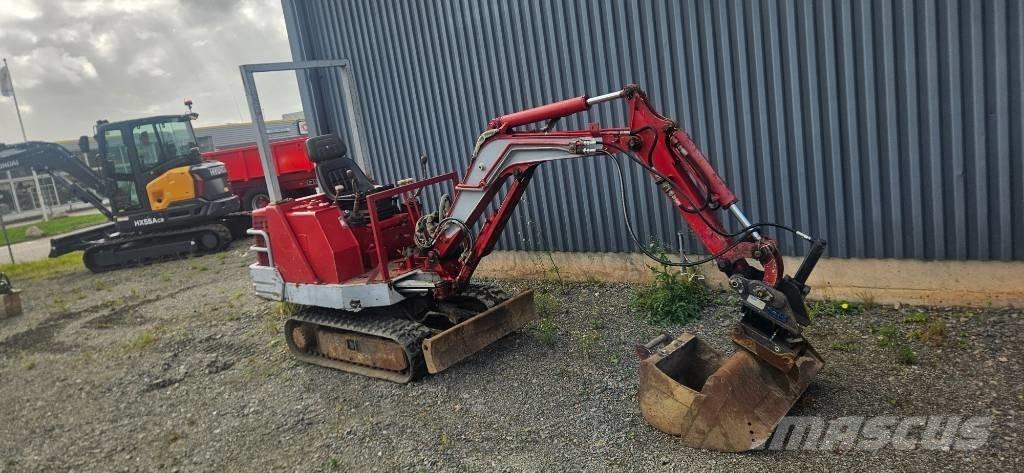 Yanmar B 12 حفارات صغيرة أقل من 7 طن (حفارات صغيرة)