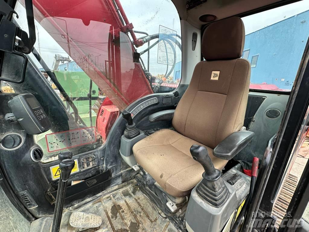 JCB JS 240 N LC حفارات زحافة