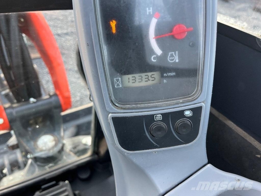 Kubota U 27-4 حفارات صغيرة أقل من 7 طن (حفارات صغيرة)