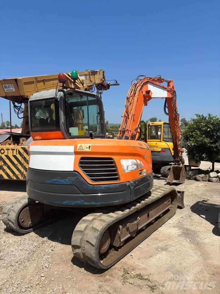 Doosan DX 80 R حفارات وسط 7 طن - 12 طن