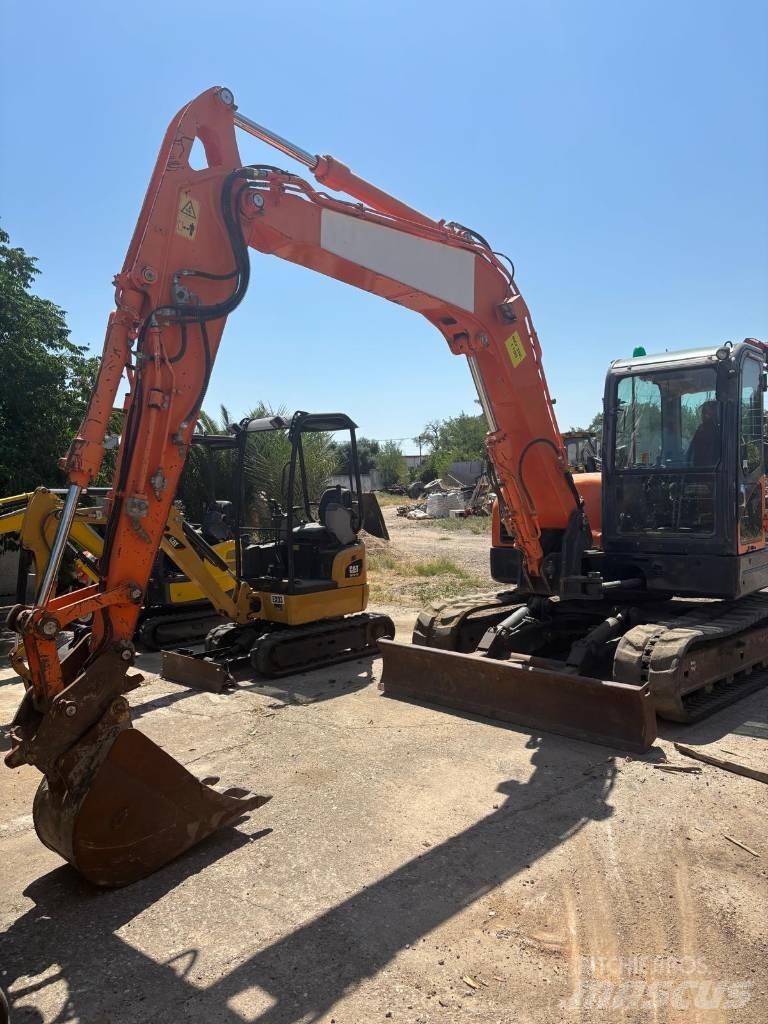 Doosan DX 80 R حفارات وسط 7 طن - 12 طن