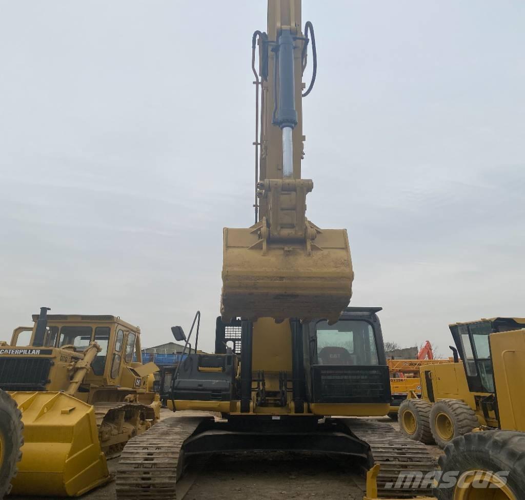 CAT 330 D L حفارات زحافة
