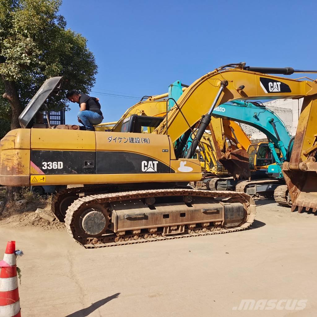 CAT 336 D حفارات زحافة