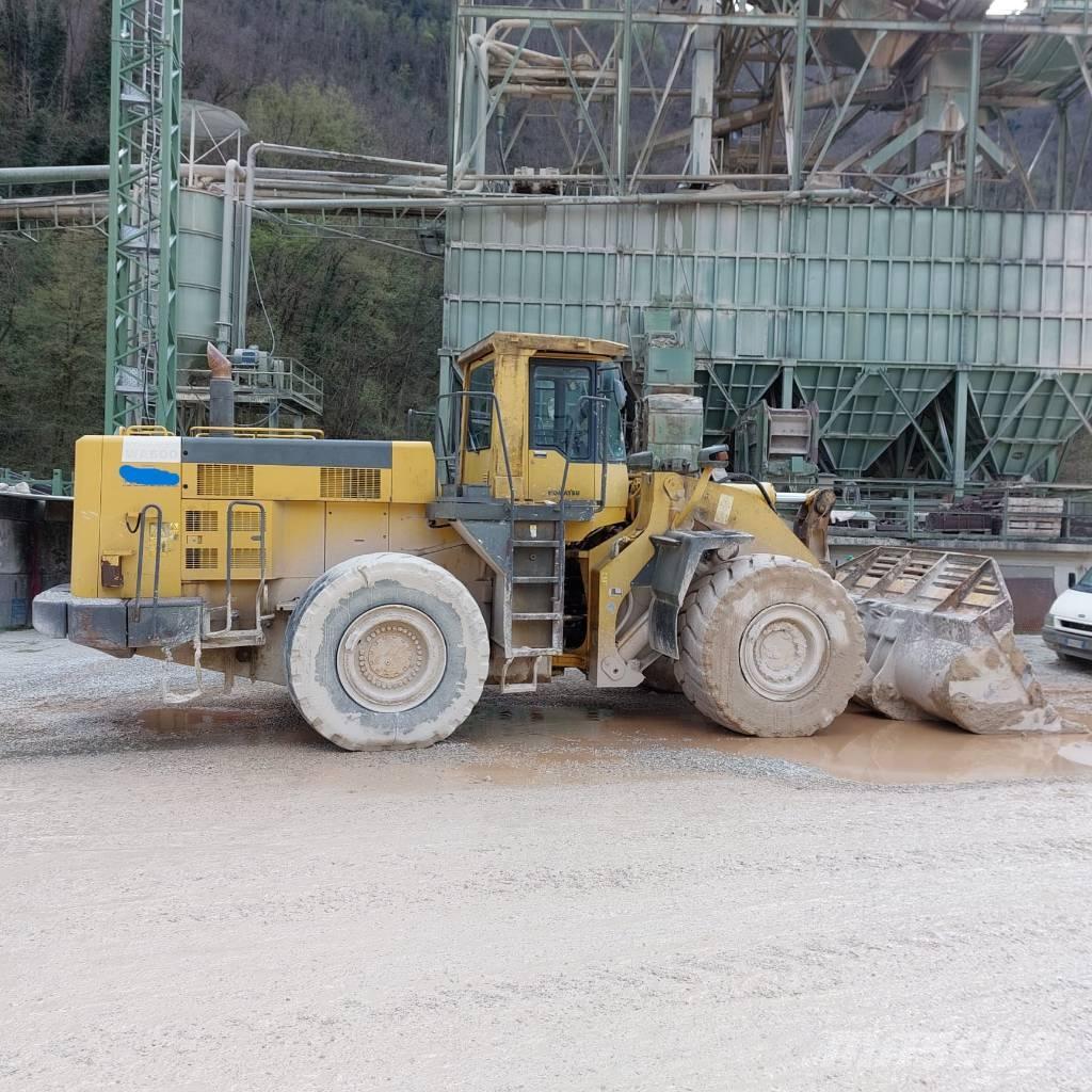 Komatsu WA 600-3 لوادر بعجل
