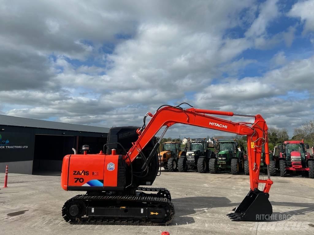 Hitachi Zaxis 70 حفارات زحافة