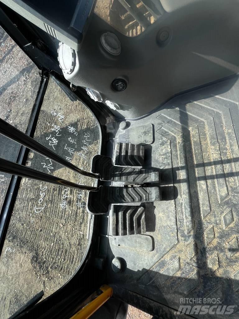 Volvo EC 220 حفارات زحافة