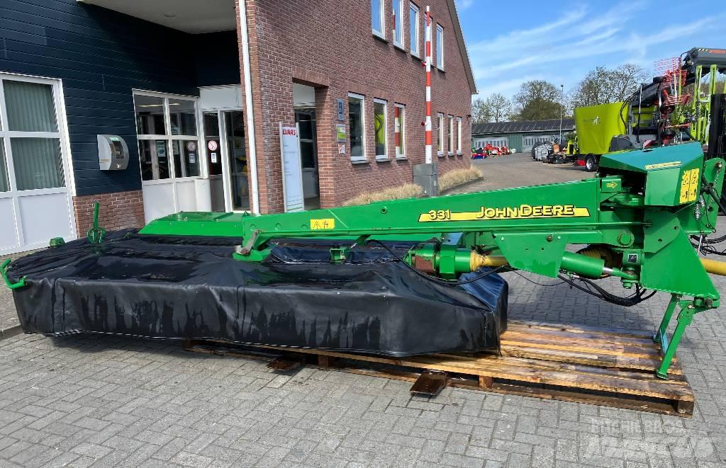John Deere CC 331 جزازات