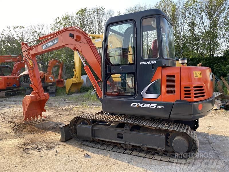 Doosan DX 55 حفارات صغيرة أقل من 7 طن (حفارات صغيرة)