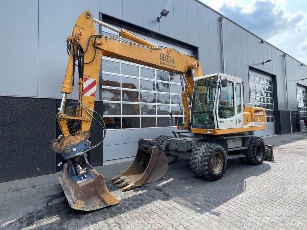Liebherr A904C | A/C حفارات بعجل