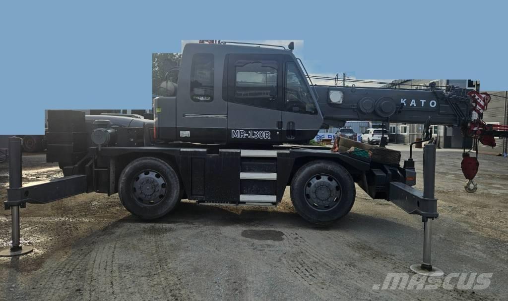 Kato KRM-13H-2 رافعات صالحة لكل أنواع الطرق