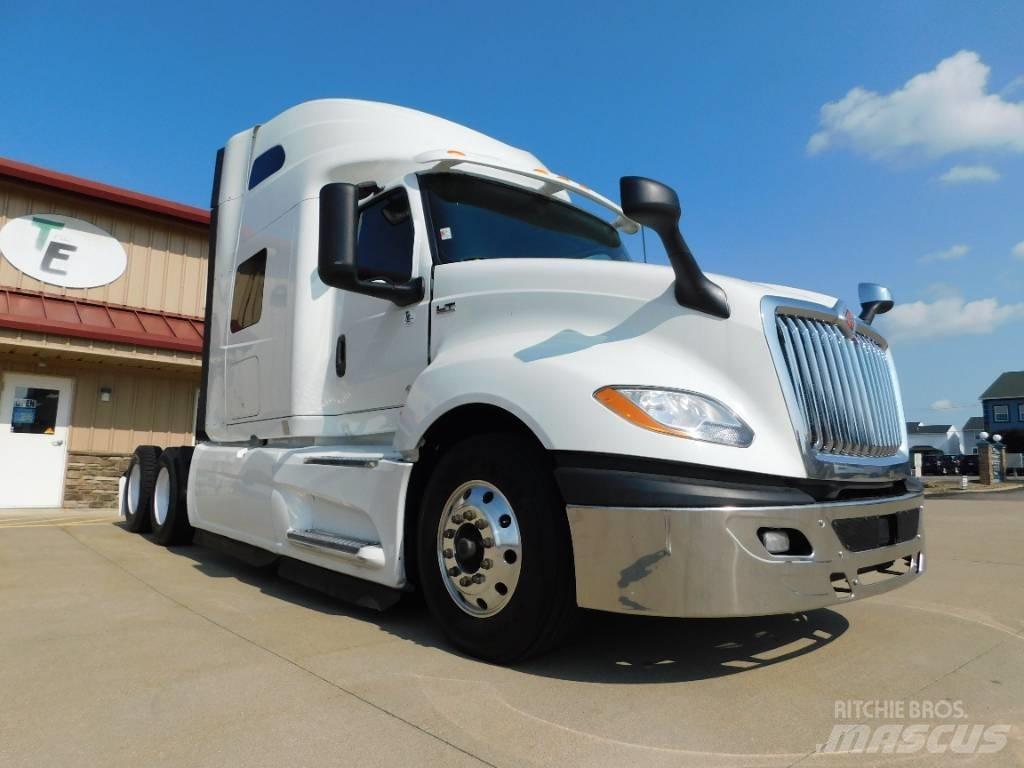 International LT 625 وحدات الجر