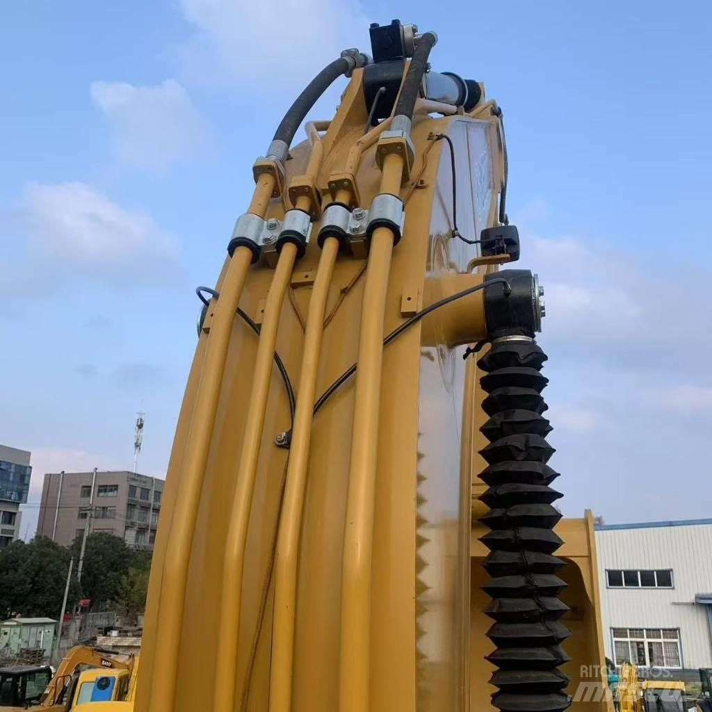 CAT 336 D حفارات زحافة