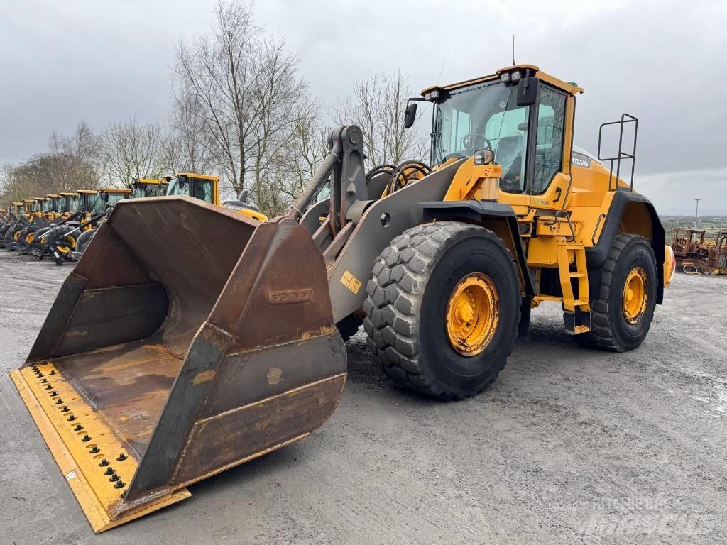 Volvo L 180 H لوادر بعجل