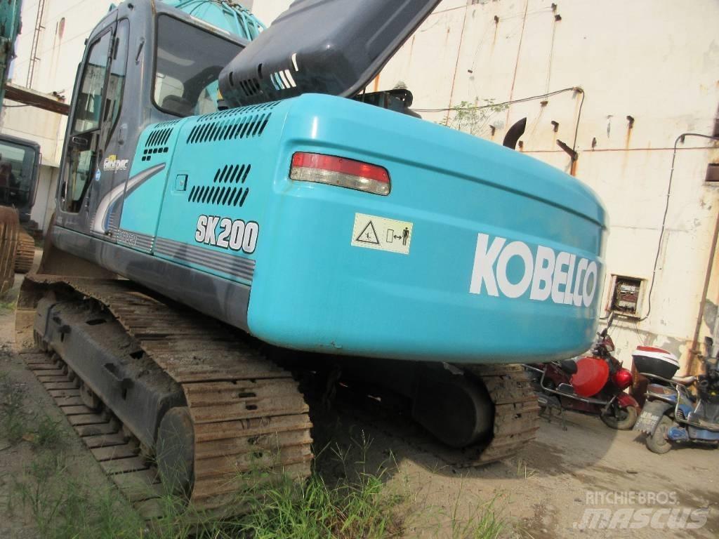 Kobelco SK 200-8 حفارات زحافة