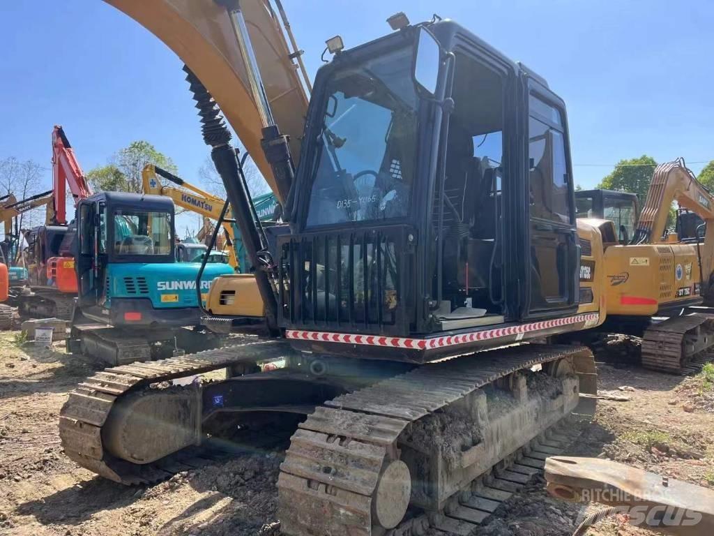Sany SY 135 C Pro حفارات زحافة