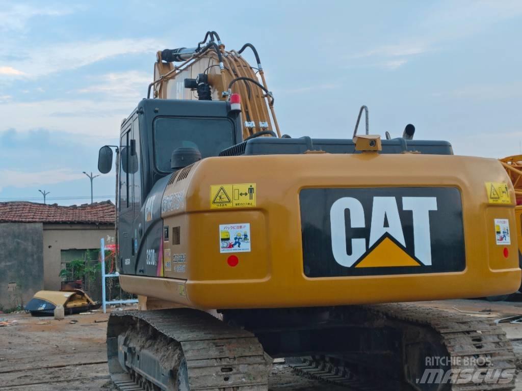 CAT CAT 320D2 حفارات زحافة