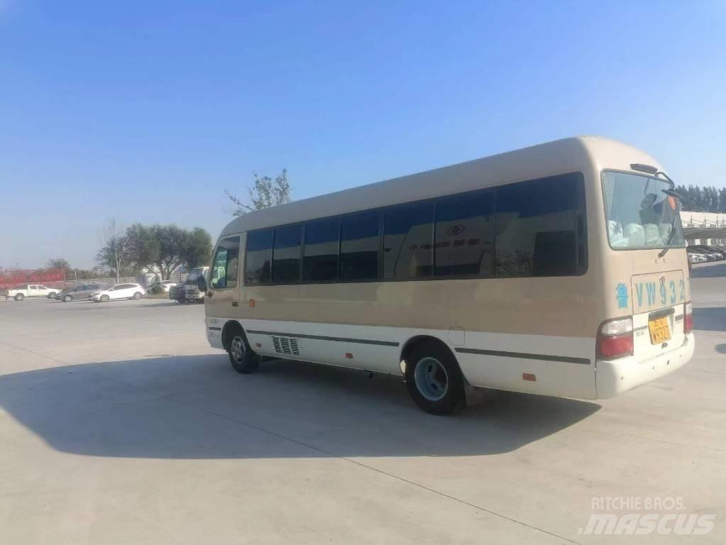 Toyota Coaster Bus حافلة صغيرة