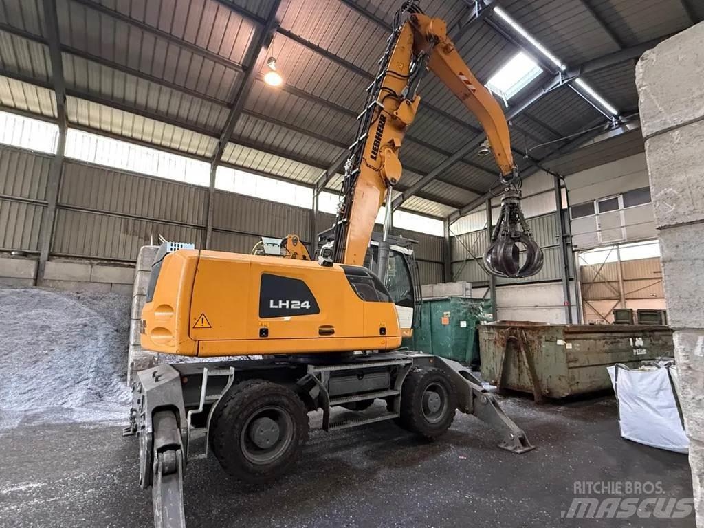 Liebherr LH24 مناولات المخلفات / مناولات صناعية