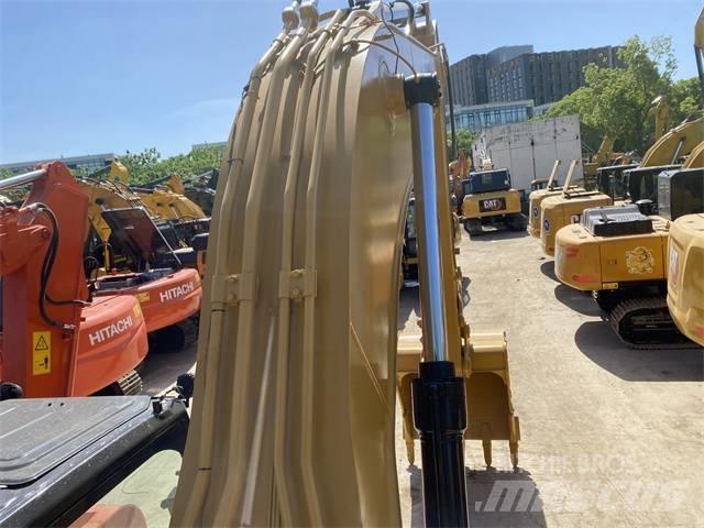 CAT 330 GC حفارات زحافة