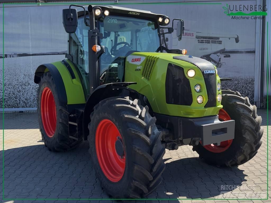 CLAAS ARION 440 الجرارات