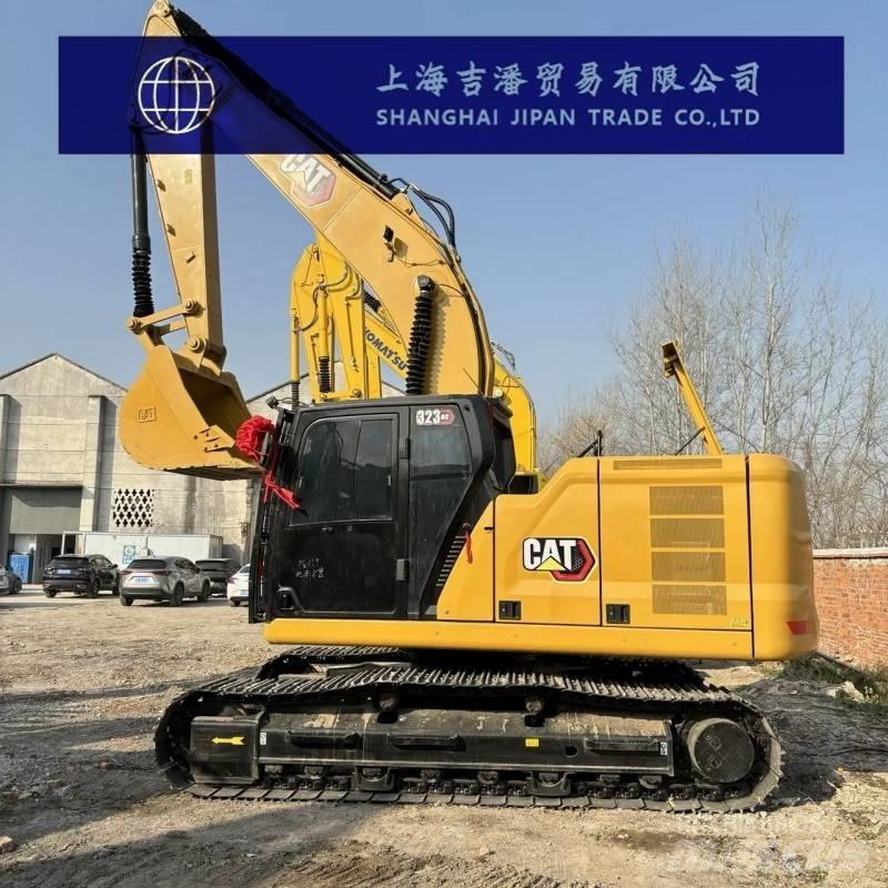 CAT 323 GC حفارات زحافة