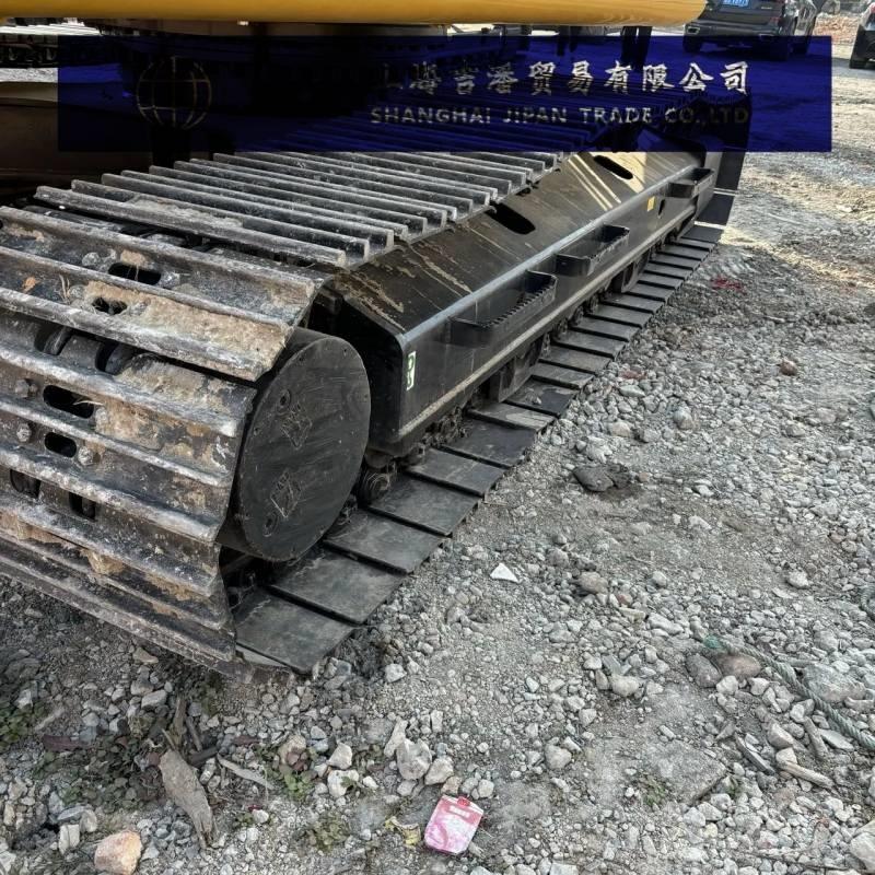 CAT 323 GC حفارات زحافة