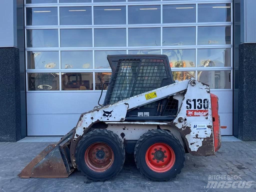 Bobcat S130 لوادر انزلاقية التوجيه