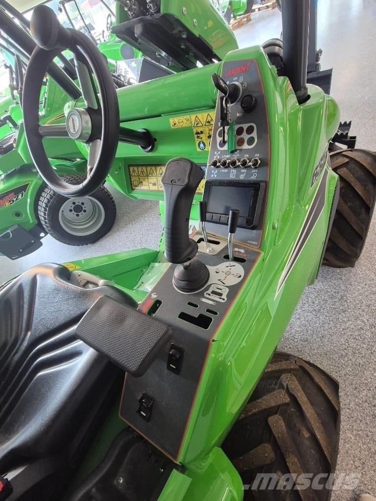 Avant 635 لوادر انزلاقية التوجيه