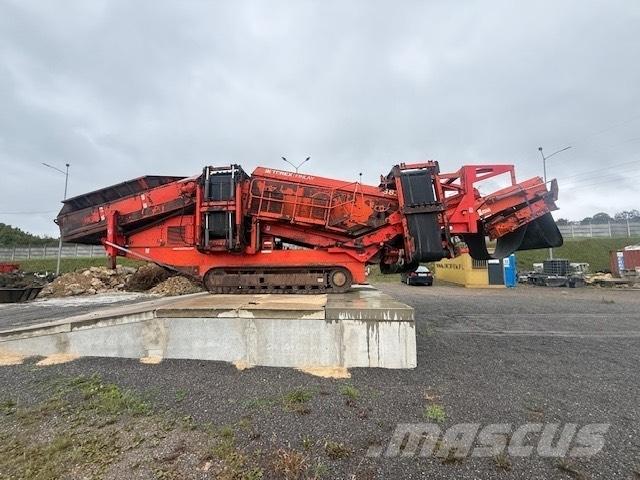 Terex Finlay 883 أجهزة فحص متنقلة