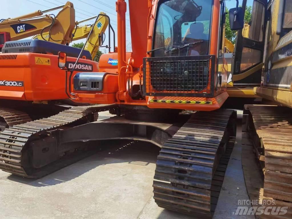 Doosan DX 300LC-9C حفارات زحافة