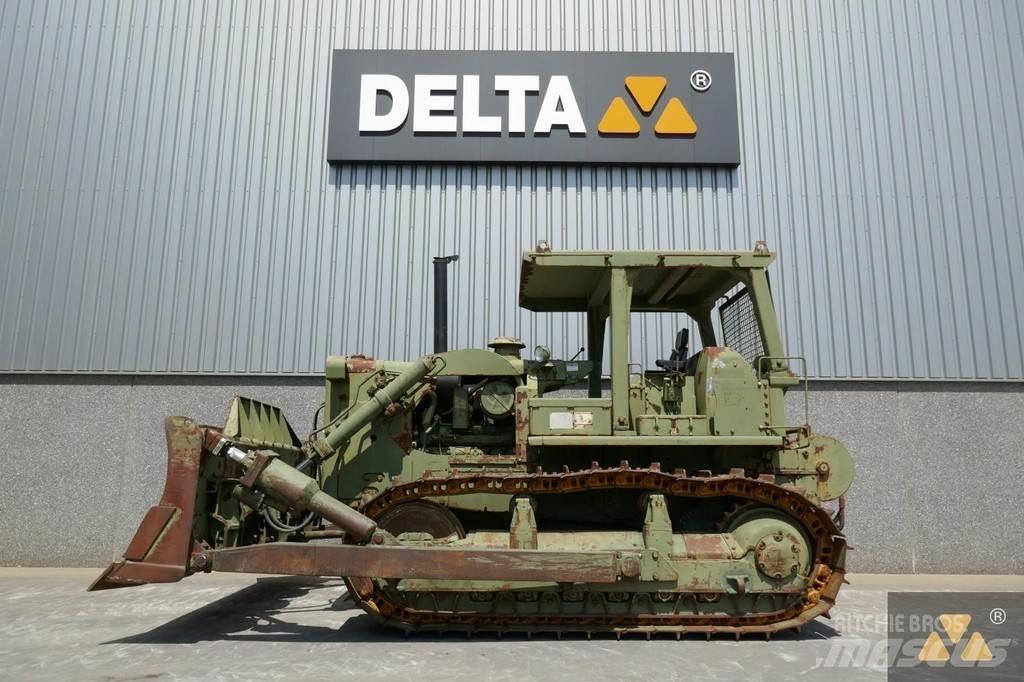 CAT D7F Ex-army بلدوزرات مجنزرة