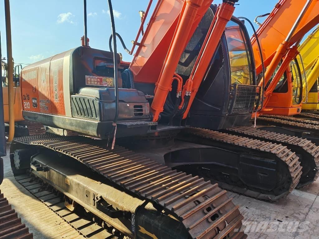 Hitachi ZX 210 حفارات زحافة