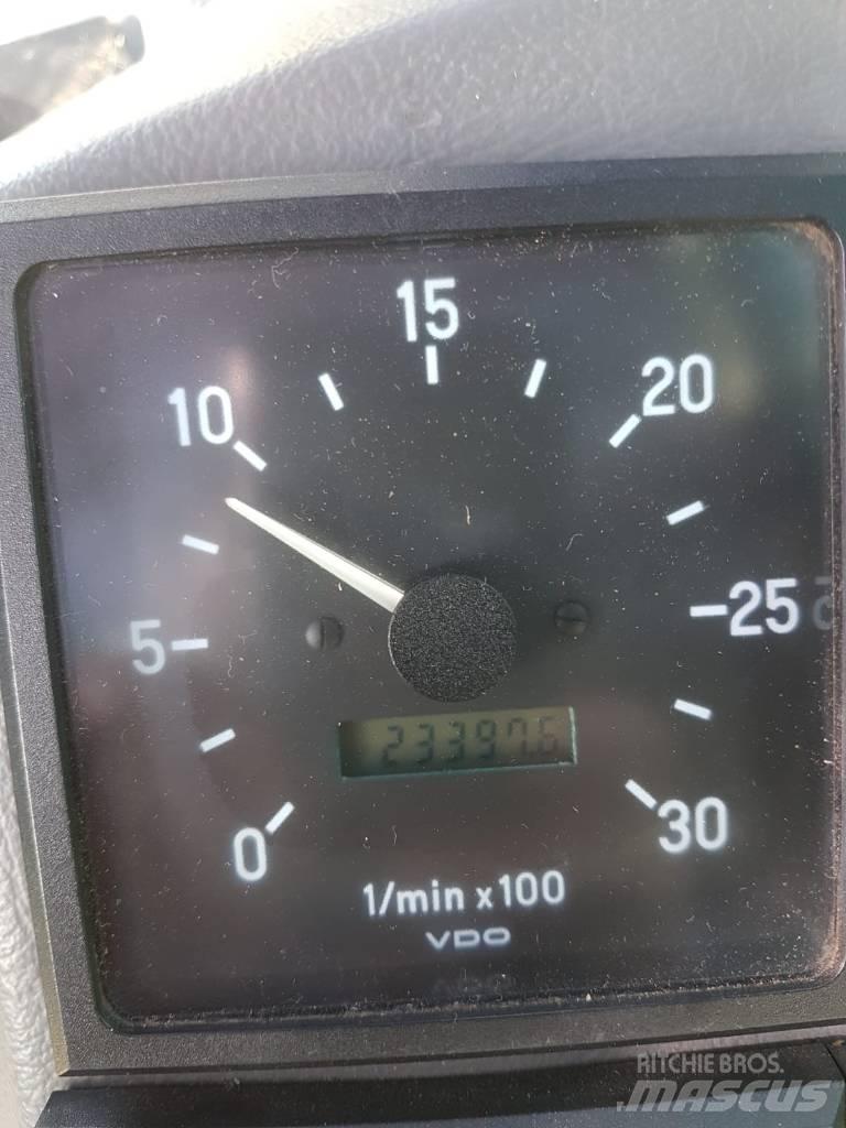 Valmet 921 921 حصادات